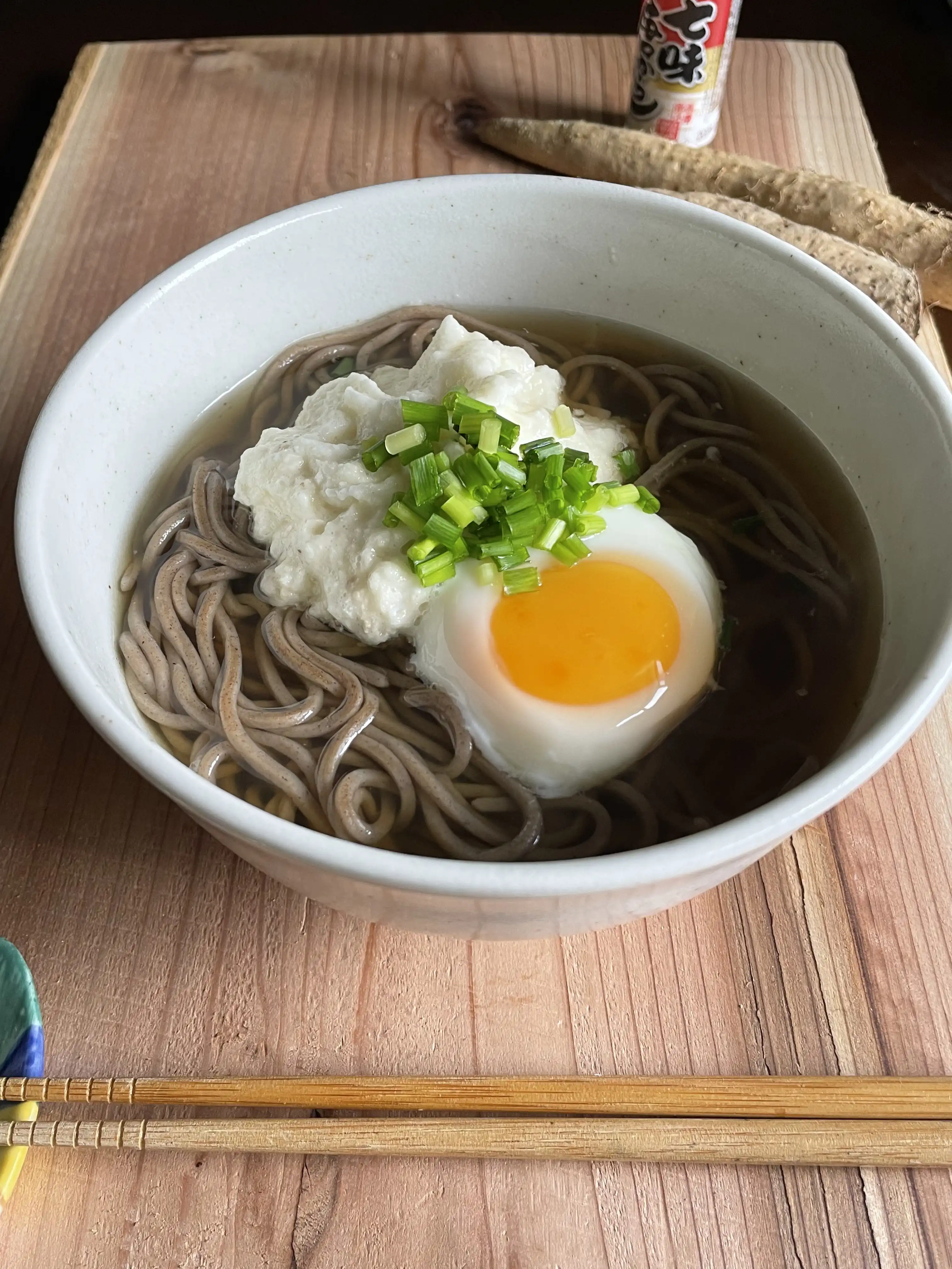 温泉卵のせ自然薯とろろそば