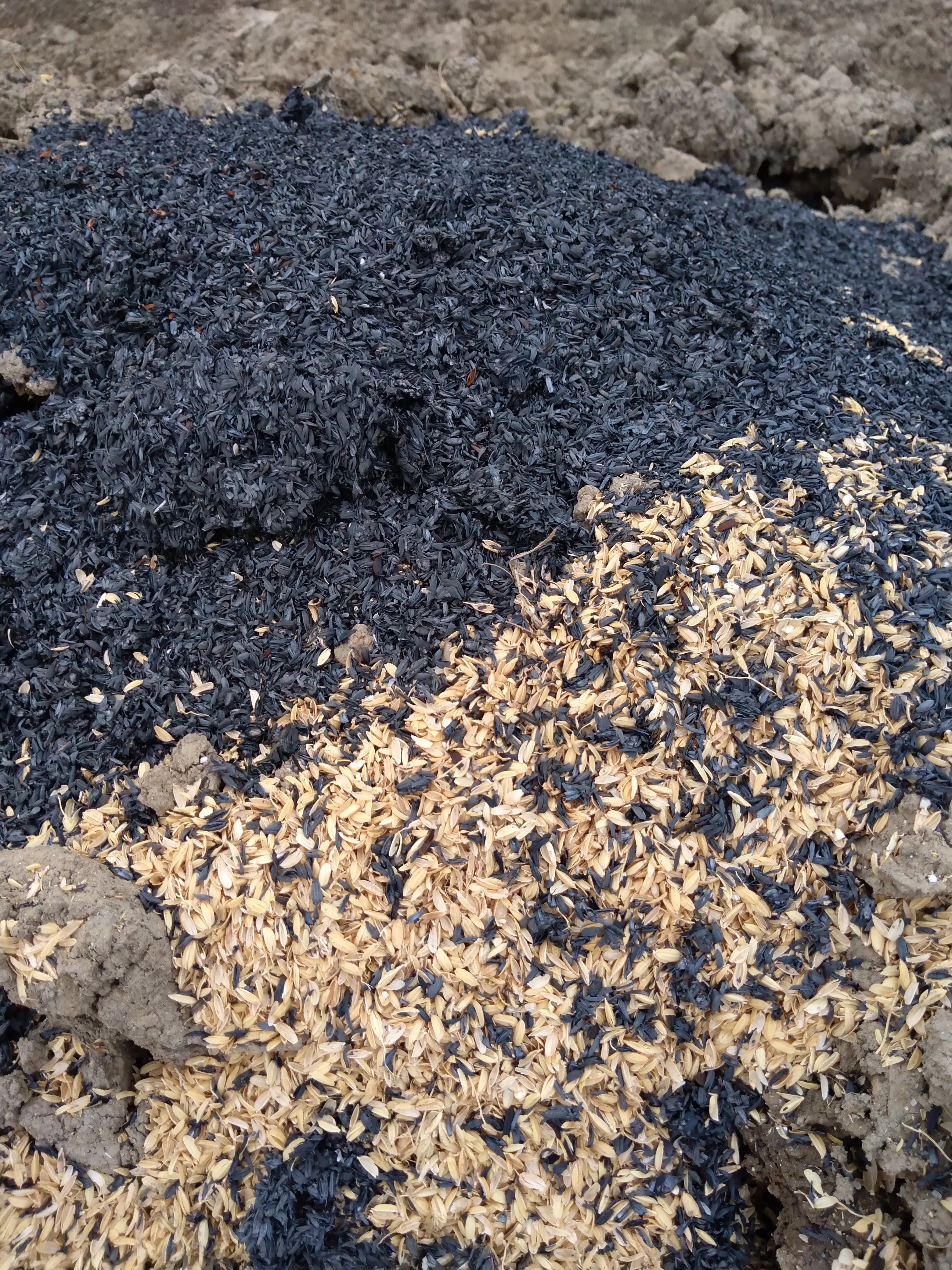 天然素材を使った土づくり